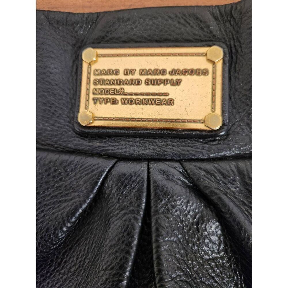 Marc By Marc Jacob's Black Leather hobo bag with Goldtone Hardware shoulder bag - Picture 3 of 10